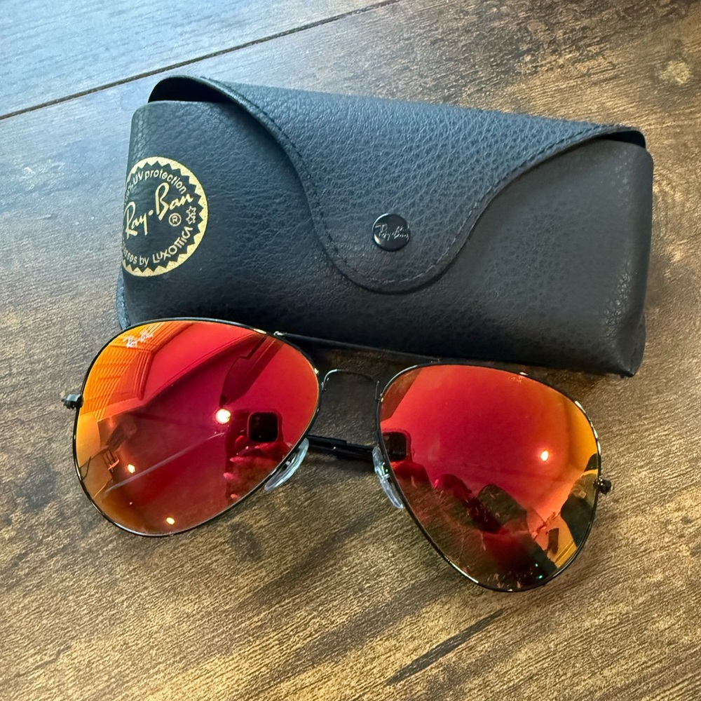 Ray-Ban Aviator Sunglasses with Orange Lenses